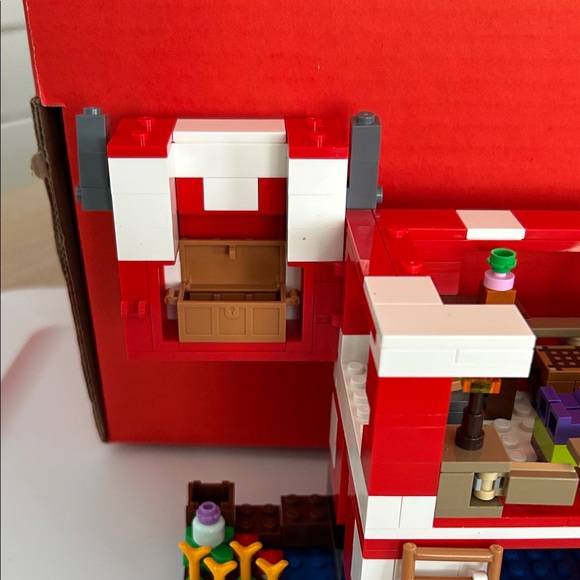 Lego Mushroom Cow Minecraft Set. - Picture 4 of 8